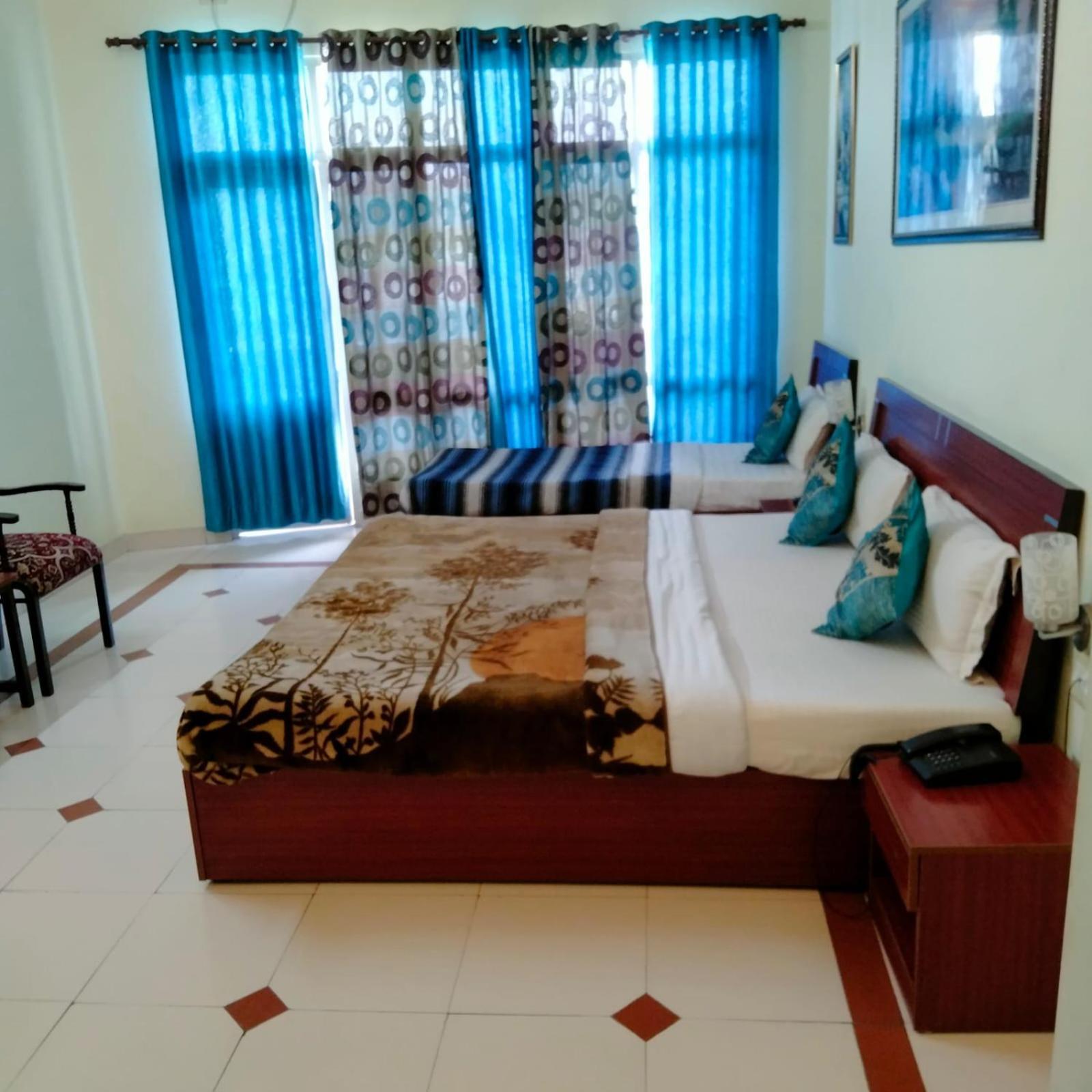 Mid Town Residency Hotell Sundarnagar Exteriör bild